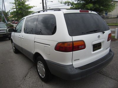 LE 3.0L Third Row Seat CD Front Wheel Drive Tires - Front All-Season ABS A/C, US $3,600.00, image 11