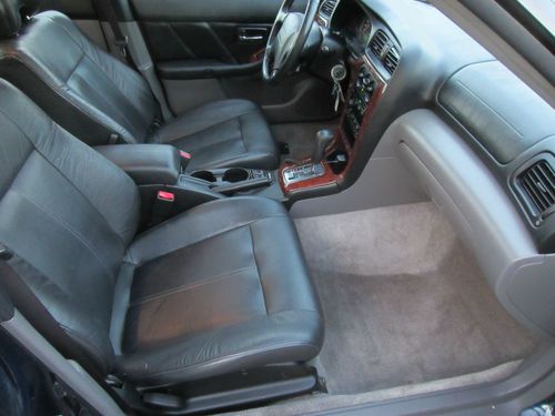 RARE Dark Blue 2004 Subaru Outback Limited Sedan Mint Condition 2.5L, image 9