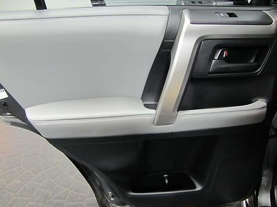 2010 Toyota 4Runner SR5 AWD//Convenience Package//Premium Package//Bluetooth, image 13