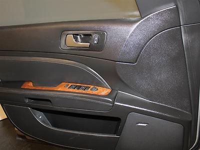 Leather Sunroof Spoiler MP3 Bose Audio XM Radio OnStar Alloy Wheels Heated Seats, image 17