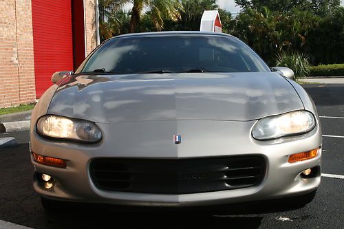 2002 chevrolet camaro 35th anniversary edition 2dr cpe v6 - excellent condition!