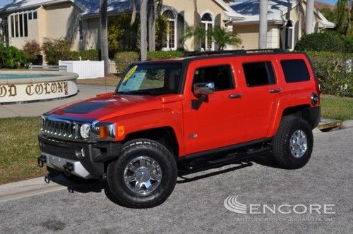 2009 hummer alpha h3 4wd**chrome pack**dvd**trailering pack**1 owner**sunroof**