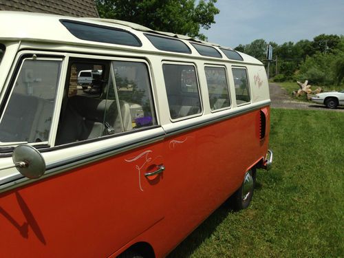 1965 vw deluxe sunroof bus