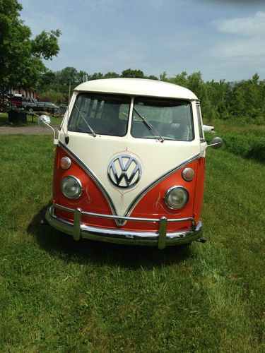 1965 VW Deluxe Sunroof Bus, image 3