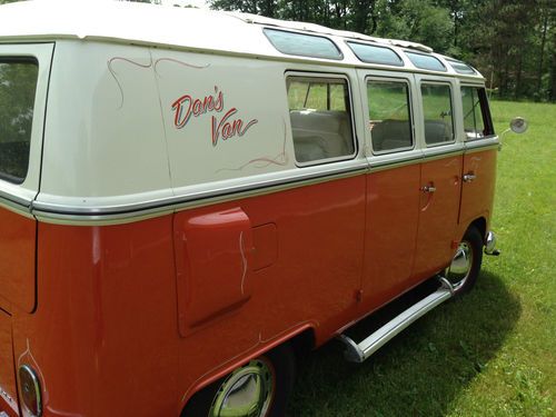 1965 VW Deluxe Sunroof Bus, image 8