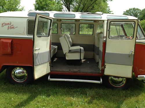 1965 VW Deluxe Sunroof Bus, image 14