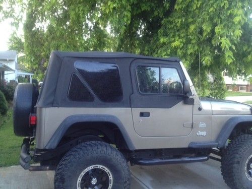 2004 jeep wrangler sahara sport utility 2-door 4.0l