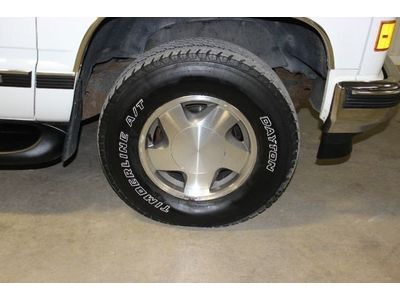 Yukon 4X4 SUV 5.7L V-8 in Great Shape!, US $3,950.00, image 20