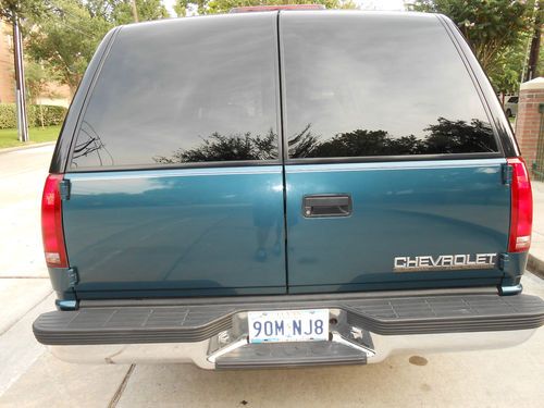 1994 Chevrolet C1500 Suburban Silverado Sport Utility 4-Door 5.7L one owner, image 20