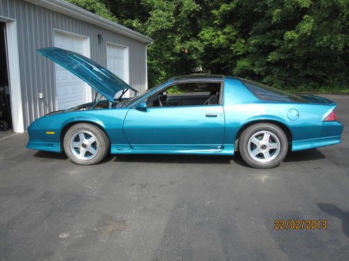 1992 chevrolet camaro rs heritage edition coupe 2-door 5.0l