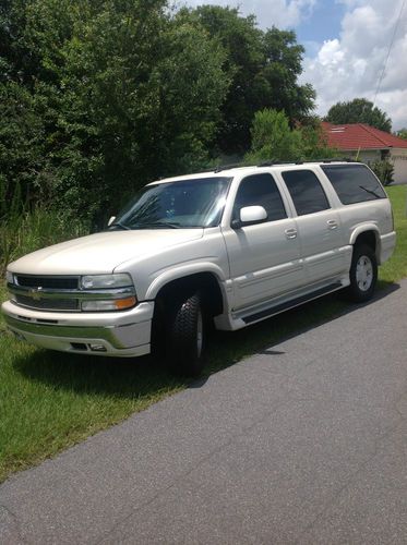 Chevrolet suburban 2005,sunroof and dvd player