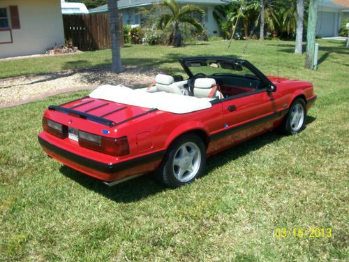 1990 mustang conv. 5.0 auto  25th anniversary model w/badge on dash