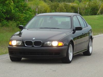 90+ pictures! one owner '00 528i automatic looks and runs great!
