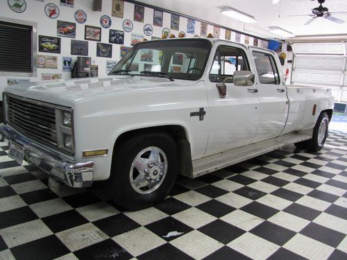 Amazing clean 1987 silverado 1 ton dually crew cab