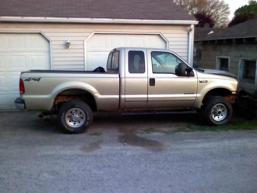 2001 ford f-250 super duty xl extended cab pickup 4-door 7.3l 95000 miles