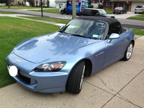 2004 honda s2000 base convertible 2-door 2.2l -