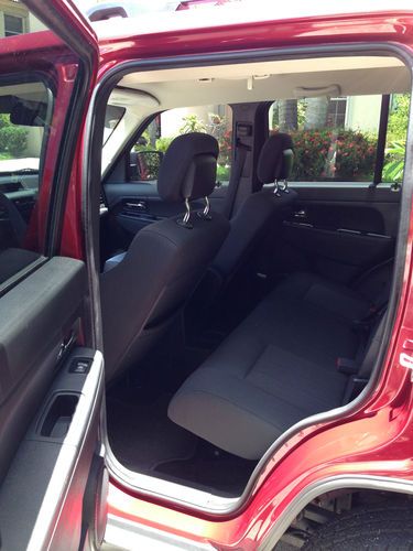 2012 Jeep Liberty Sport Sport Utility 4-Door 3.7L, image 2