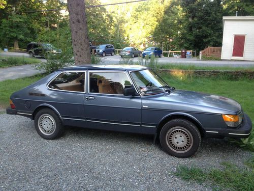 1985 saab 900s hatchback!