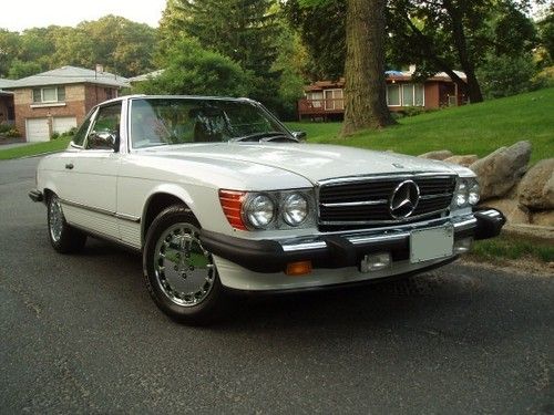 Gorgeous 1989 560sl 65,760 miles, all original, well kept roadster