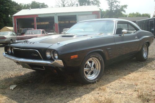 1974 dodge challenger 383 **very nice original metal car!!