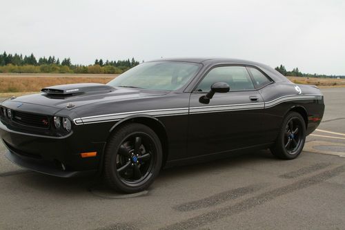 2010 mopar 10 - limited edition 2010 dodge challenger - only 500 made