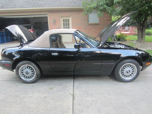 1992 mazda miata base convertible 2-door 1.6l