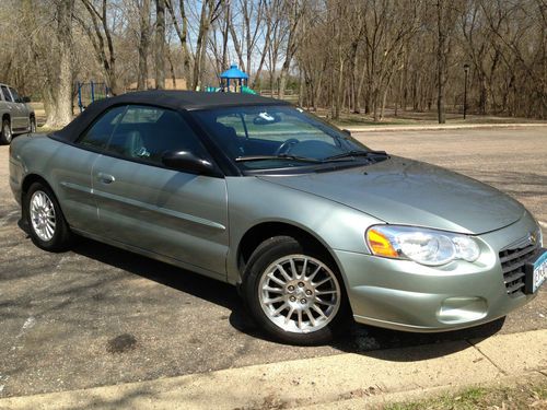 2005 chrysler sebring touring convertible 2-door 2.7l