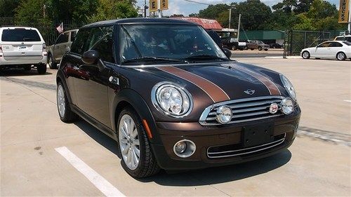 Beautiful, rare mayfair edition mini cooper with real leather interior....