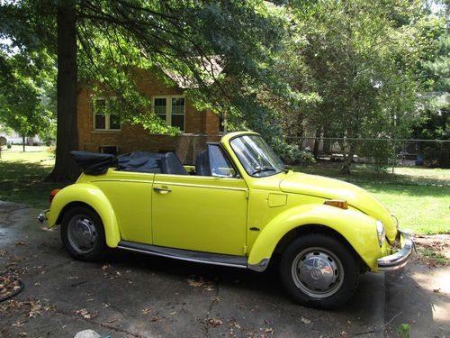 1973 volkswagen beetle base 1.6l convertible - yellow