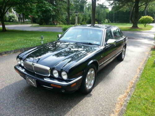 2001 jaguar vanden plas base sedan 4-door 4.0l