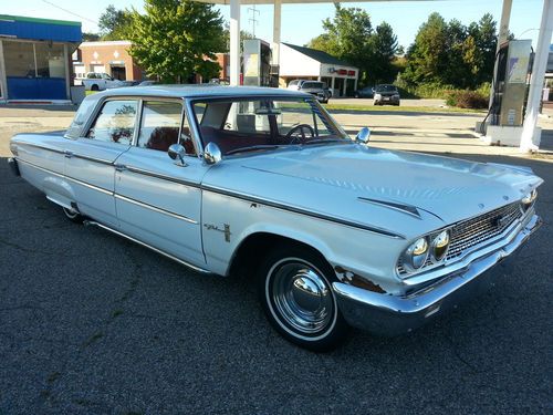 1963 ford galaxie 500 sedan a/c is ice cold , power steering , very nice !!!!!!