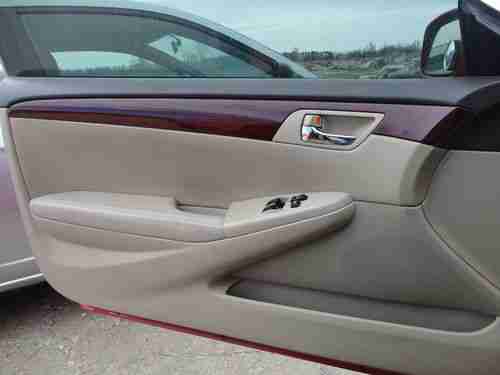 2004 Toyota Camry Solara......Leather, Moonroof .....SLE, image 13