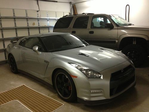 Black addiion super silver gt-r