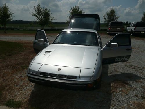 1980 porsche 924 turbo coupe 2-door 2.0l low reserve! starting bid buys the car!