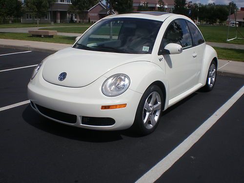 2008 volkswagen beetle se hatchback 2-door 2.5l w3 triple white