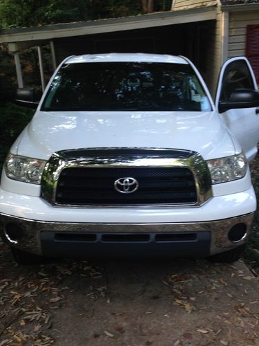 White 2007 toyota tundra sr5  automatic 2-door truck 4x4