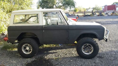 1969 ford bronco (early bronco convertable)