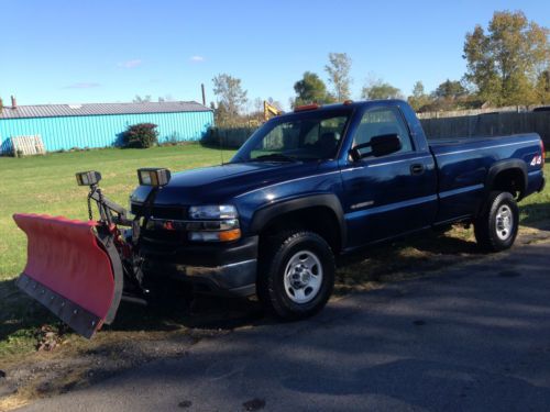 2002 chevy silverado 2500 4x4 28,000 one owner miles !!!!!!!!!!!!!