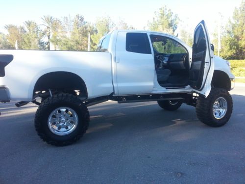 2010 toyota tundra sr5 extended crew cab pickup 4-door 5.7l