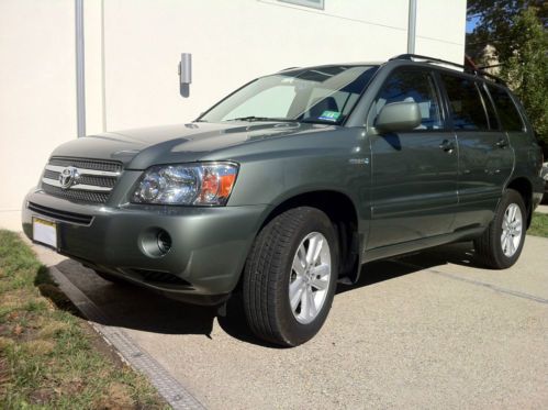 Toyota highlander hybrid 2007 45,500 mi. one owner. 4wd-i. 3.3l. v6.