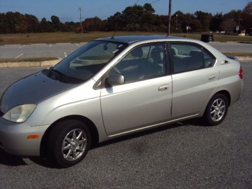 Great running one owner 2002 toyota prius hybrid 4 door no reserve