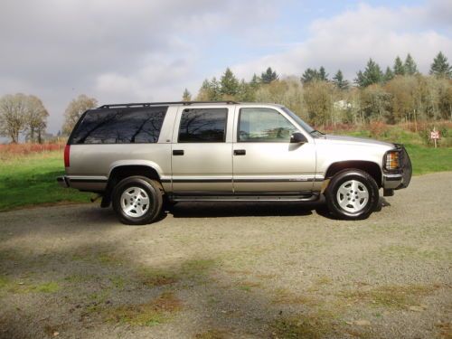 1999 GMC Suburban Sierra SLE 1500 4WD,Adult Owned,Very Nice,Rust Free Body, image 15