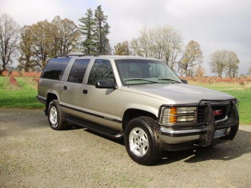1999 GMC Suburban Sierra SLE 1500 4WD,Adult Owned,Very Nice,Rust Free Body, image 17