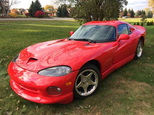 1998 dodge viper gts coupe 2-door 8.0l