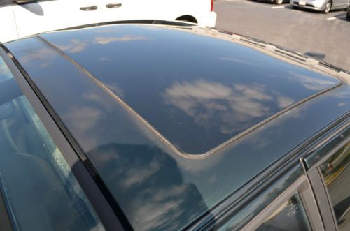 1983 Porsche 944 Hunter Green Clean Rear wheel drive manual sunroof, image 8