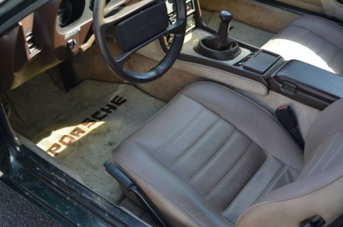 1983 Porsche 944 Hunter Green Clean Rear wheel drive manual sunroof, image 21