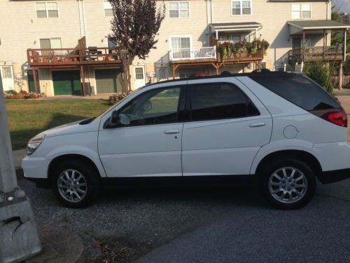 Clean, folding 3rd row seats, new brakes &amp; tires, low mileage pa inspection 9/13