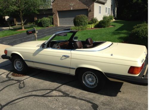 1981 MERCEDES BENZ 380 SL 79000 miles only, LIKE NEW, image 2