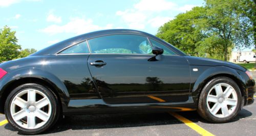 Audi tt coupe 2003 black great condition