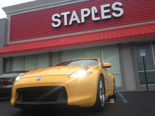 2009 nissan 370z base coupe 2-door 3.7l